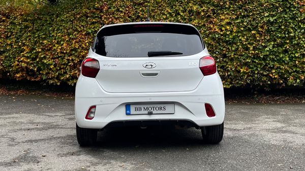 Hyundai i10 Deluxe 324763873
