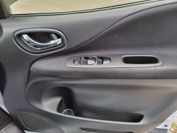 2014 Nissan Serena 2.0 Hybrid Highway Star 8 Seate 324868057