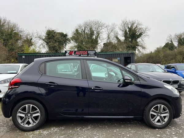 18 Peugeot 208 1.2 Auto 324882173