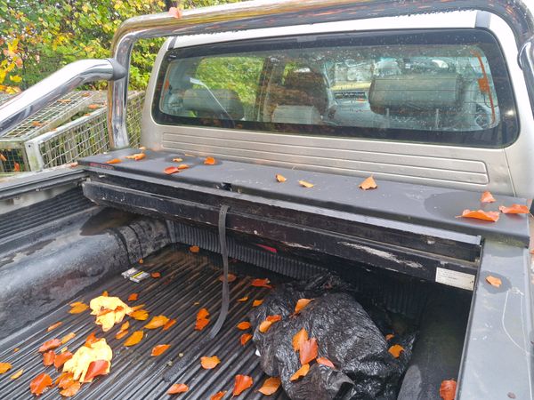Toyota hilux 05 to 16 breaking for parts 324967793