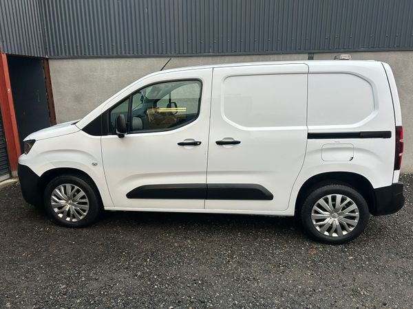2020 Peugeot Partner 'Professional Plus 325486621