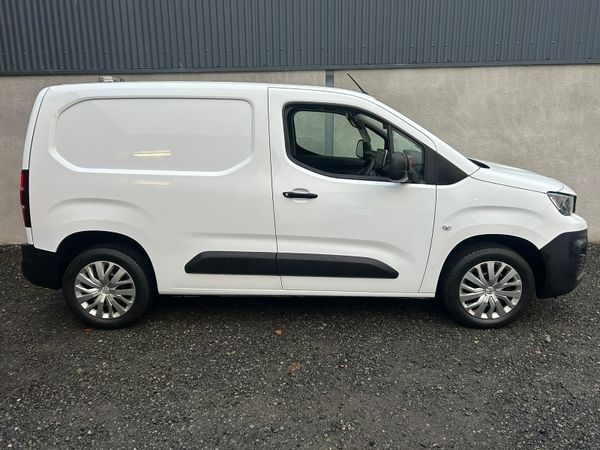 2020 Peugeot Partner 'Professional Plus 325486623