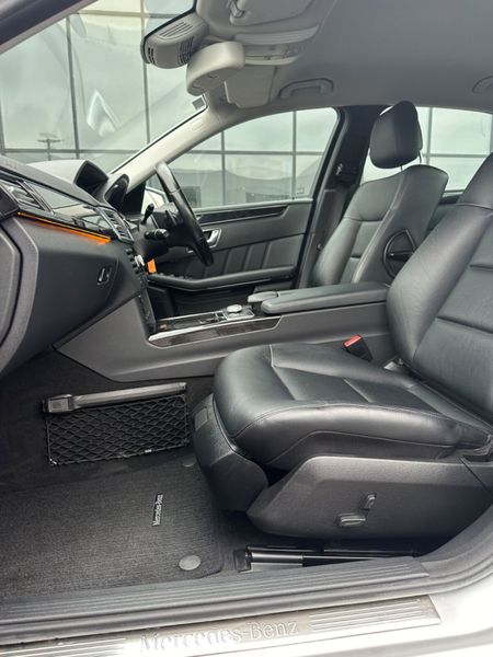 Mercedes-Benz E220d 325850488