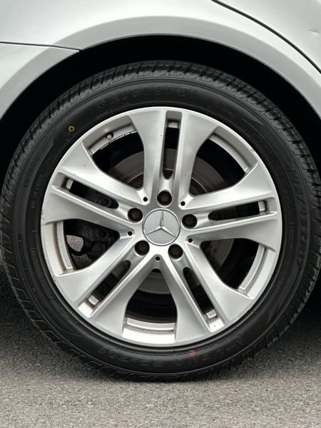 Mercedes-Benz E220d 325850480