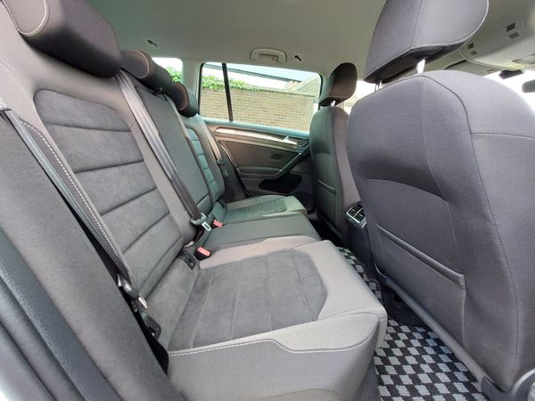 Volkswagen Golf Estate Highline Automatic 2018 326168358