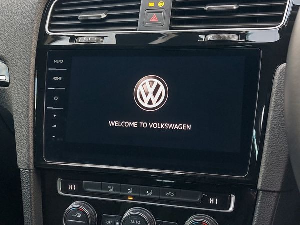 Volkswagen Golf Estate Highline Automatic 2018 326168377
