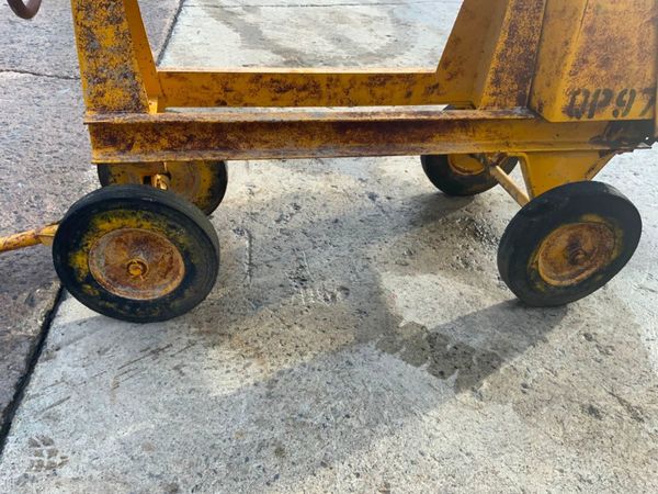 MAXIMIXAM  CEMENT MIXER...LISTER ENGINE.10W 326182954