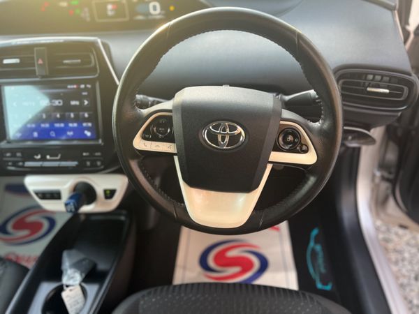 Toyota Prius ** new Arrival **2016 326375565