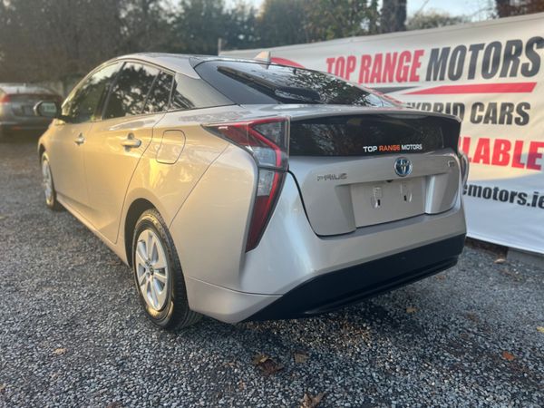 Toyota Prius ** new Arrival **2016 326375572