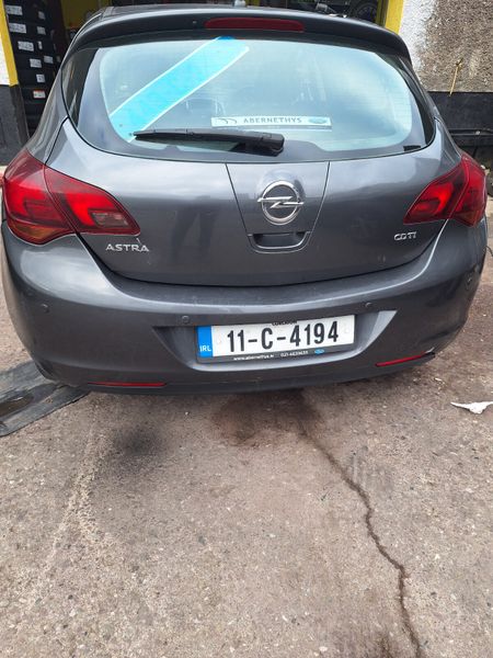 Opel Astra 2011 326555384