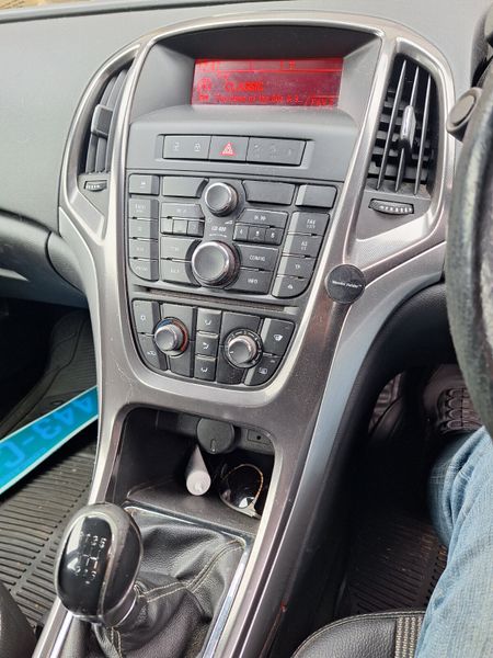 Opel Astra 2011 326555393