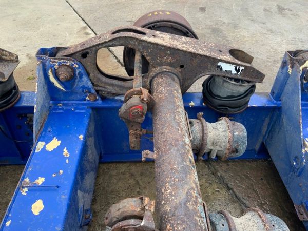 Trailer Trailer SAF Axle Trailer Bogie Assembly.. 326710585