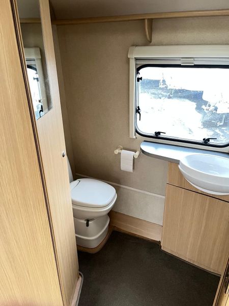 ✨STUNNING SPRITE SPORT-STYLE 2 BERTH✨ 326766519