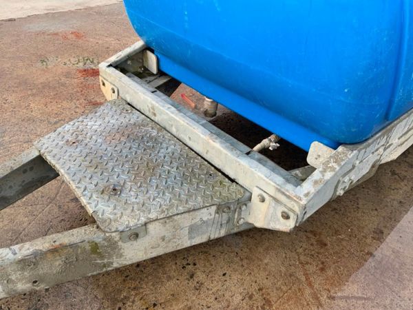 2000lt WESTERN BOWSER CHASSIS FRAME. 326818065