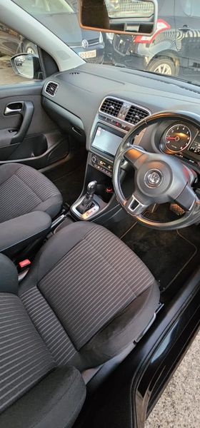 2014 Volkswagen Polo High Line Automatic 327074520