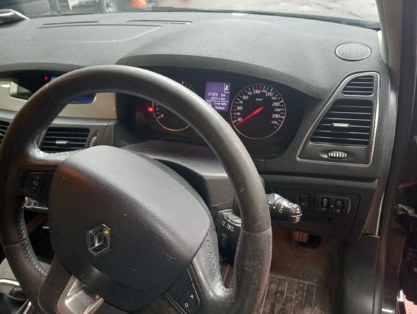 Renault Laguna 2011 327464347