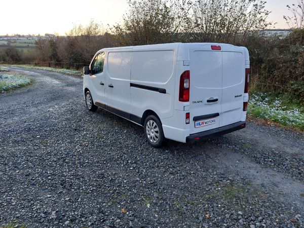 Renault Trafic 181 immaculate condition 327512590