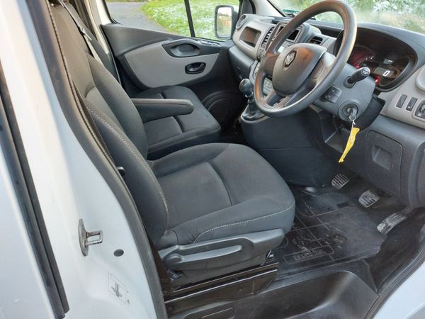 Renault Trafic 181 immaculate condition 327512613