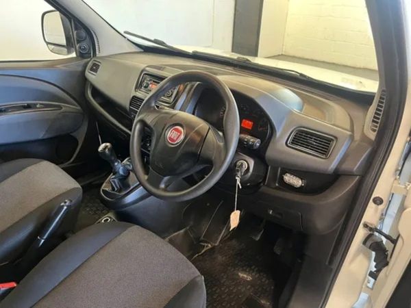 2019Fiat Doblo1.3 MultiJetII HOT AND COLD CATERING 327607834