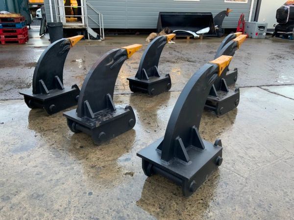 UNUSED 13 TONNE RIPPER TOOTH.....65mm PINS....... 327986160