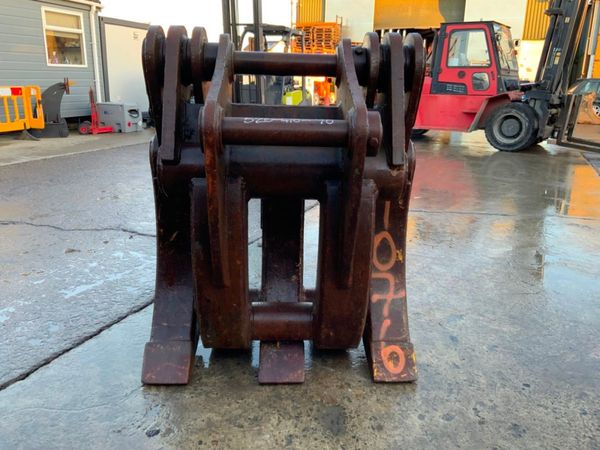 FIVE TYNE MANUAL GRAPPLE...90mm PINS....1076t. 328216182