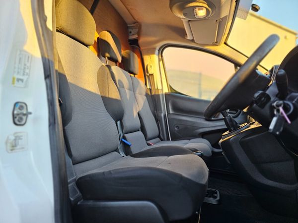 CITROEN BERLINGO // 3 SEATER // NEW CVRT 328248327