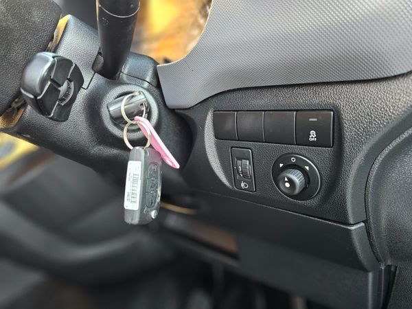 CITROEN BERLINGO // 3 SEATER // NEW CVRT 328248328