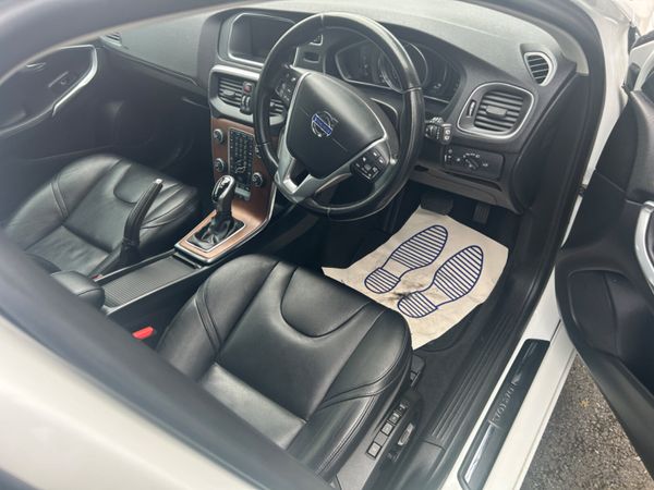 Volvo V40 2015 328297068