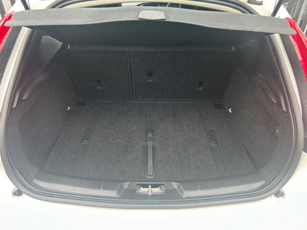 Volvo V40 2015 328297069