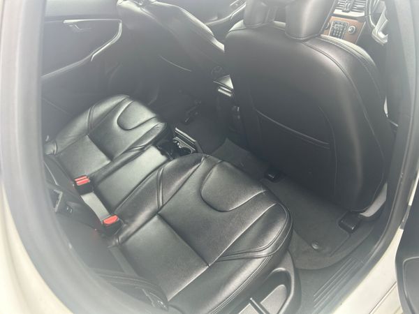 Volvo V40 2015 328297072