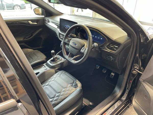 Ford Focus 2022 328515289