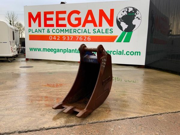 24" DIGGING BUCKET....80mm PINS........974. 328630593