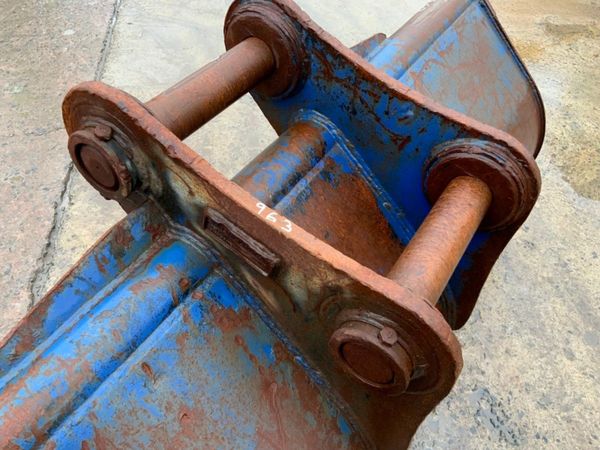 84" STRICKLAND GRADING BUCKET...80mm PINS. 963 328631253