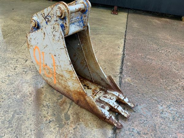 18" SCOTT DIGGING BUCKET...65mm PINS.....961. 328633177