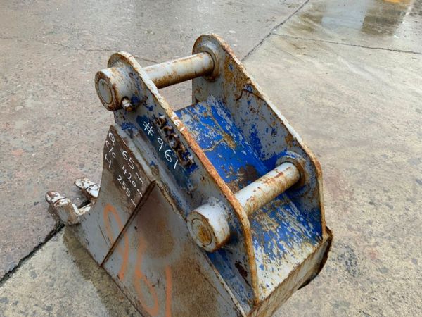 18" SCOTT DIGGING BUCKET...65mm PINS.....961. 328633173