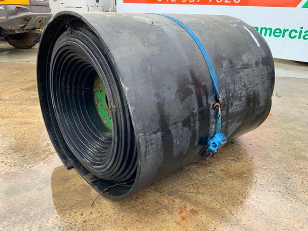 64" WIDE RUBBER CONVEYOR BELT / MATTING. 328644511