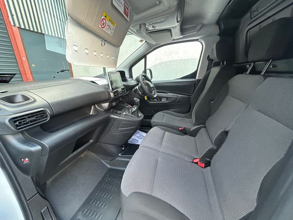 2019 Peugeot Partner 'Professional/ High spec 328929108