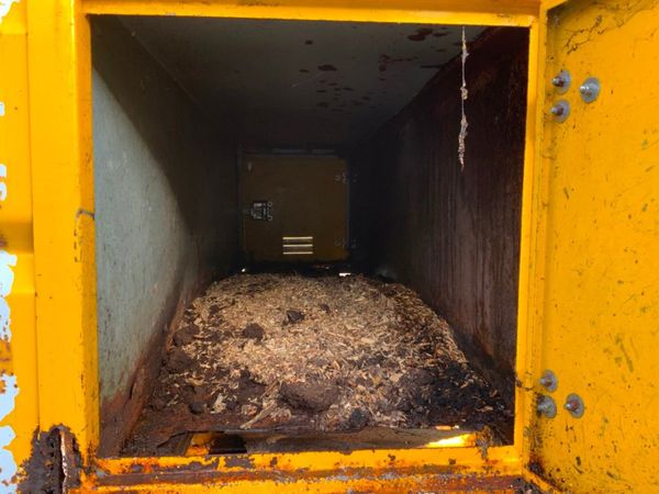 HOOK LOADER SKIP........THREE SURGEON.....1050 329024540