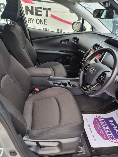 2020 Toyota Prius 1.8 Hybrid Automatic 329408068