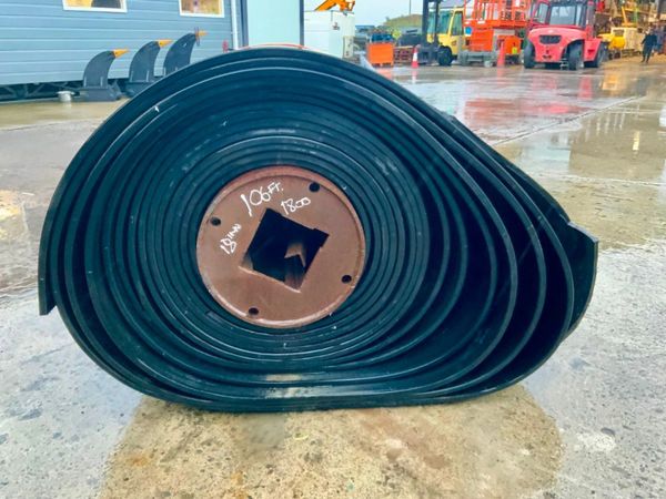 71" RUBBER CONVEYOR / LIVESTOCK MATTING. 329428546