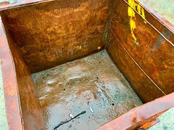 SCRAP METAL  STILLAGE / STORAGE CRATE......14v. 329430588