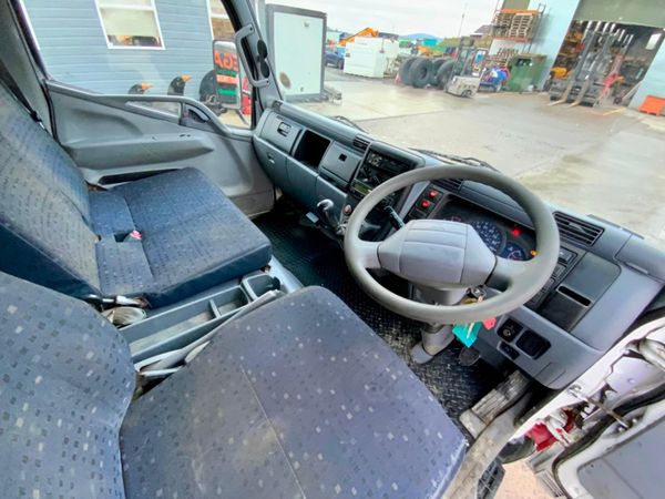 2010 MITSUBISHI CANTER CONCRETE PUMP.. 329910976