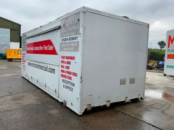 22ft EXHIBITION / OUTDOOR EVENTS BOX BODY. 320045478