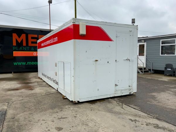 22ft EXHIBITION / OUTDOOR EVENTS BOX BODY. 320045485