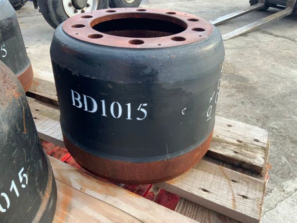 UNUSED ROR BRAKE DRUMS    10 x 225........2009. 320680968
