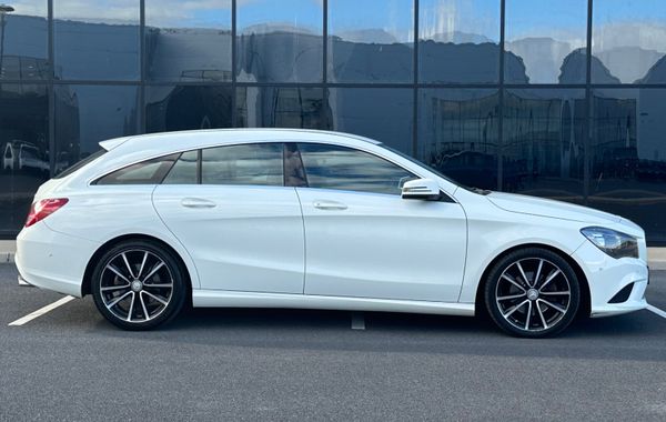 Mercedes-Benz CLA200d 321202377