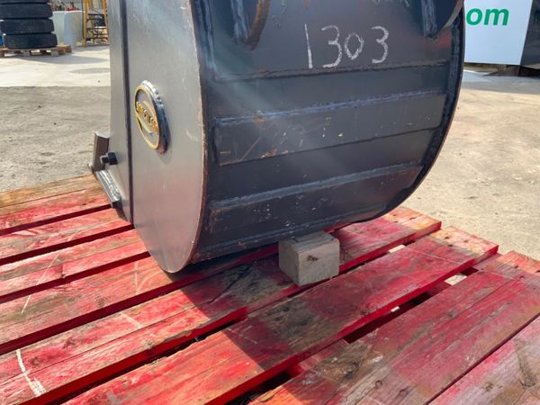 UNUSED 18" STRICKLAND BUCKET 60mm PINS...1407 321334805