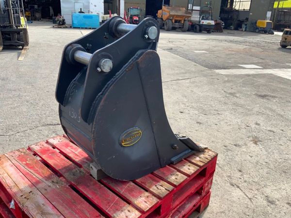 UNUSED 18" STRICKLAND BUCKET 60mm PINS...1407 321334801