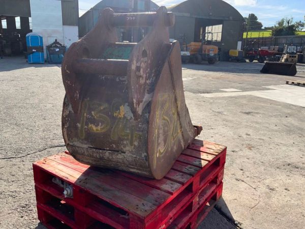 24" DIGGING BUCKET...80mm PINS.......1394T 321336053
