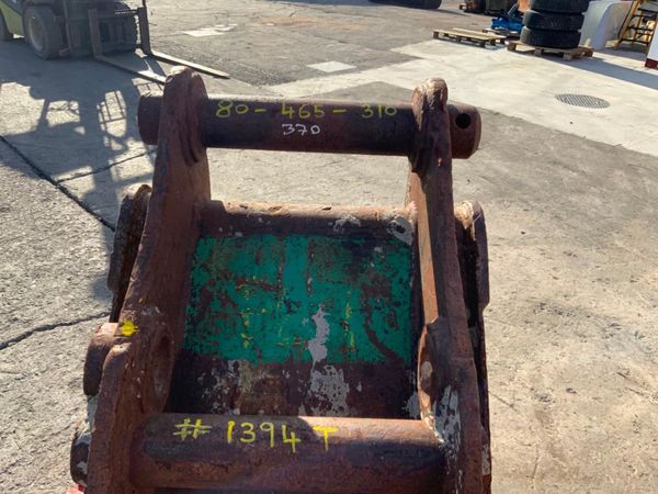 24" DIGGING BUCKET...80mm PINS.......1394T 321336060